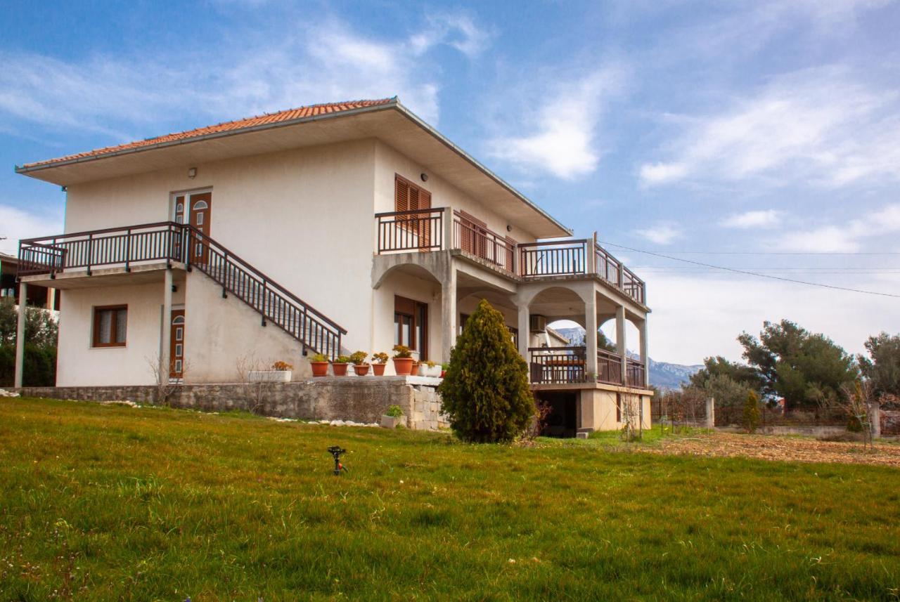 Apartment Juric Kaštel Novi Екстериор снимка