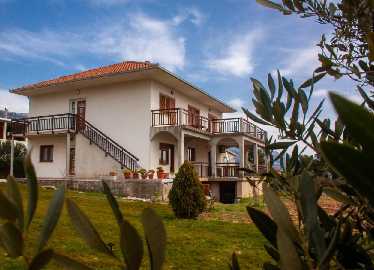 Apartment Juric Kaštel Novi Екстериор снимка